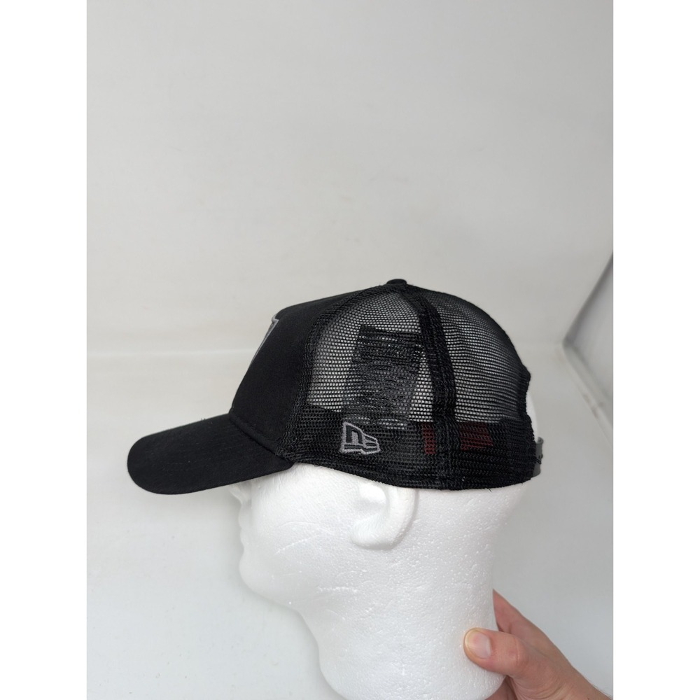 New Era x Alpha Industries Las Vegas Raiders Snapback Mesh Trucker Hat Cap NFL - Picture 4 of 7